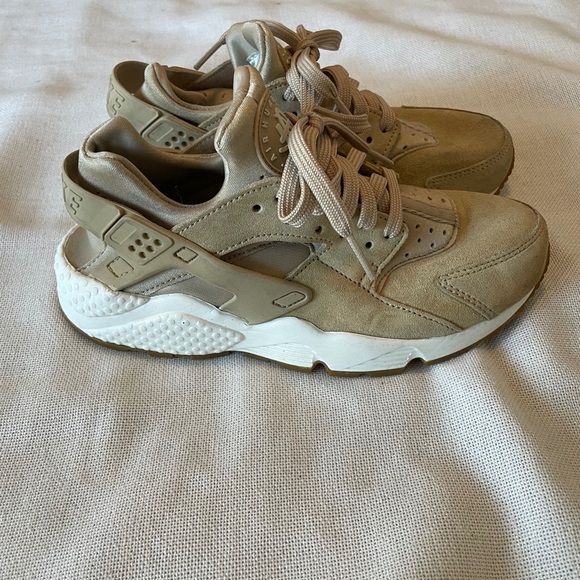 Nike women Huaraches shoes size 6 - Picture 1 of 6